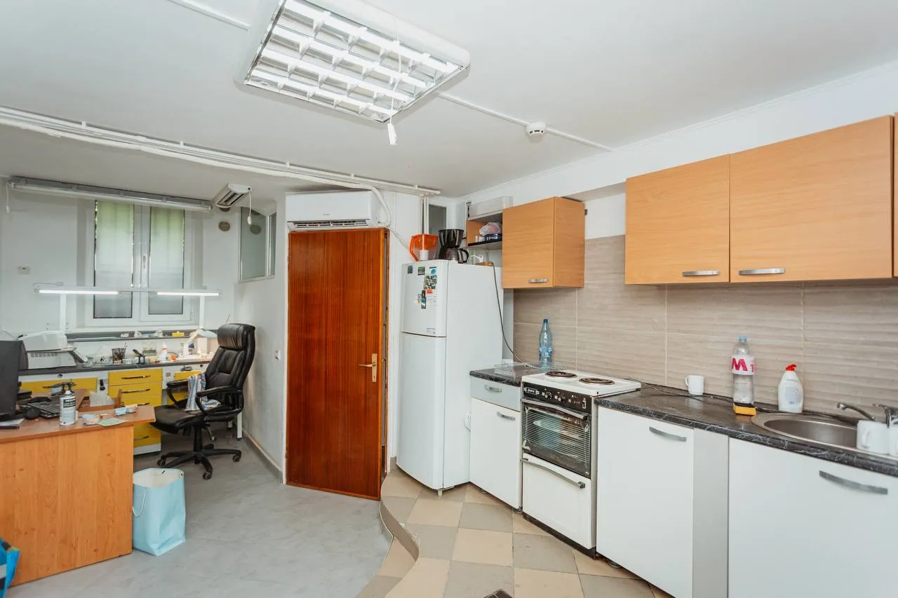 Chișinău Botanica str. Trandafirilor 13
