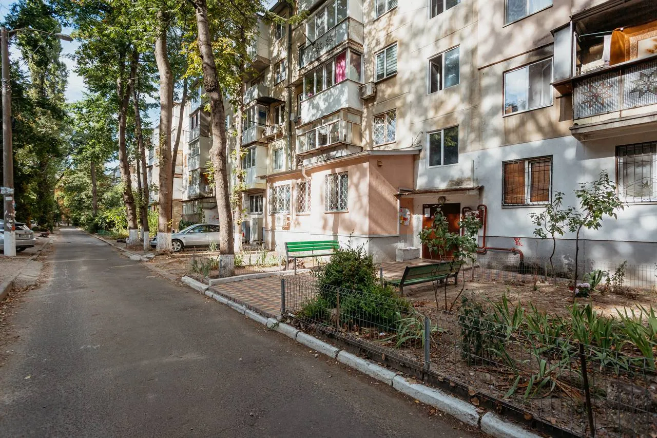 Chișinău Botanica str. Nikolai Zelinski 6