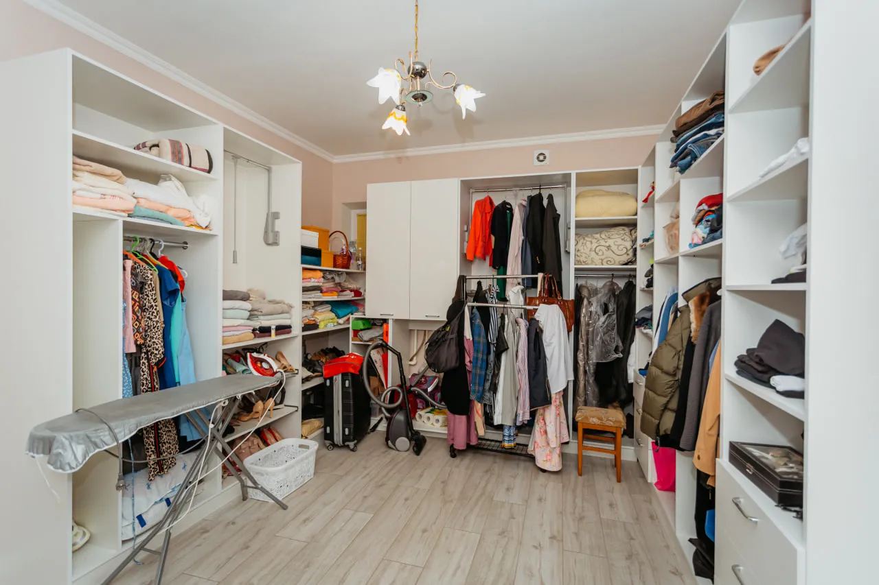 Chișinău Codru str. Izvoarelor 12