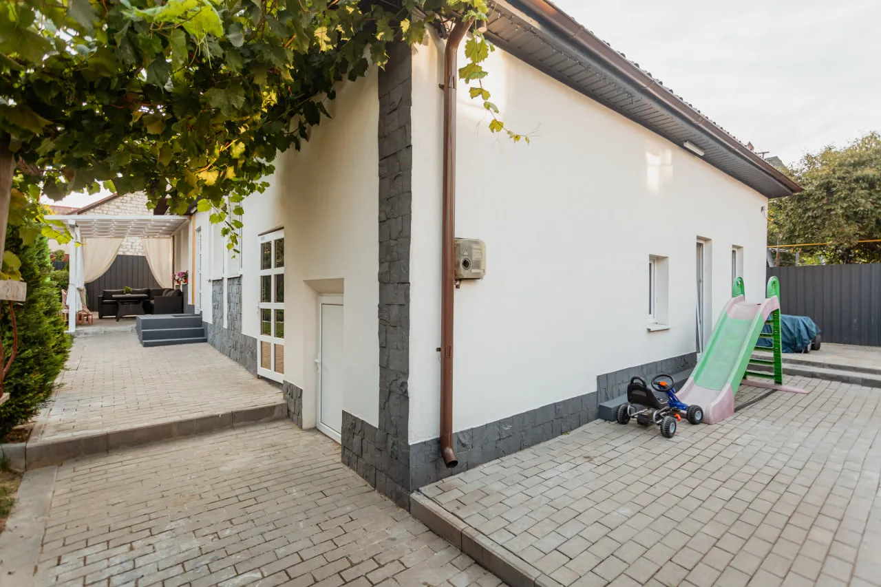 Chişinău Durleşti str. Livezilor  1