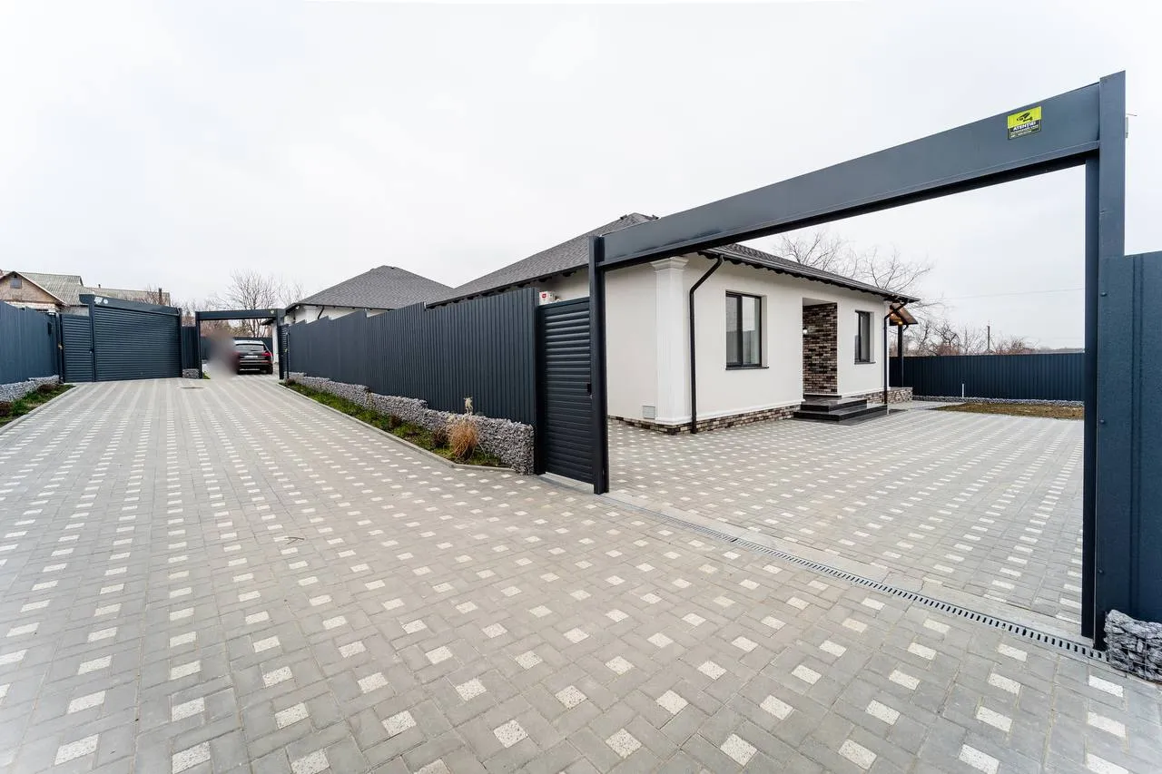 Strășeni Cojușna str. Valeriu Cupcea 24