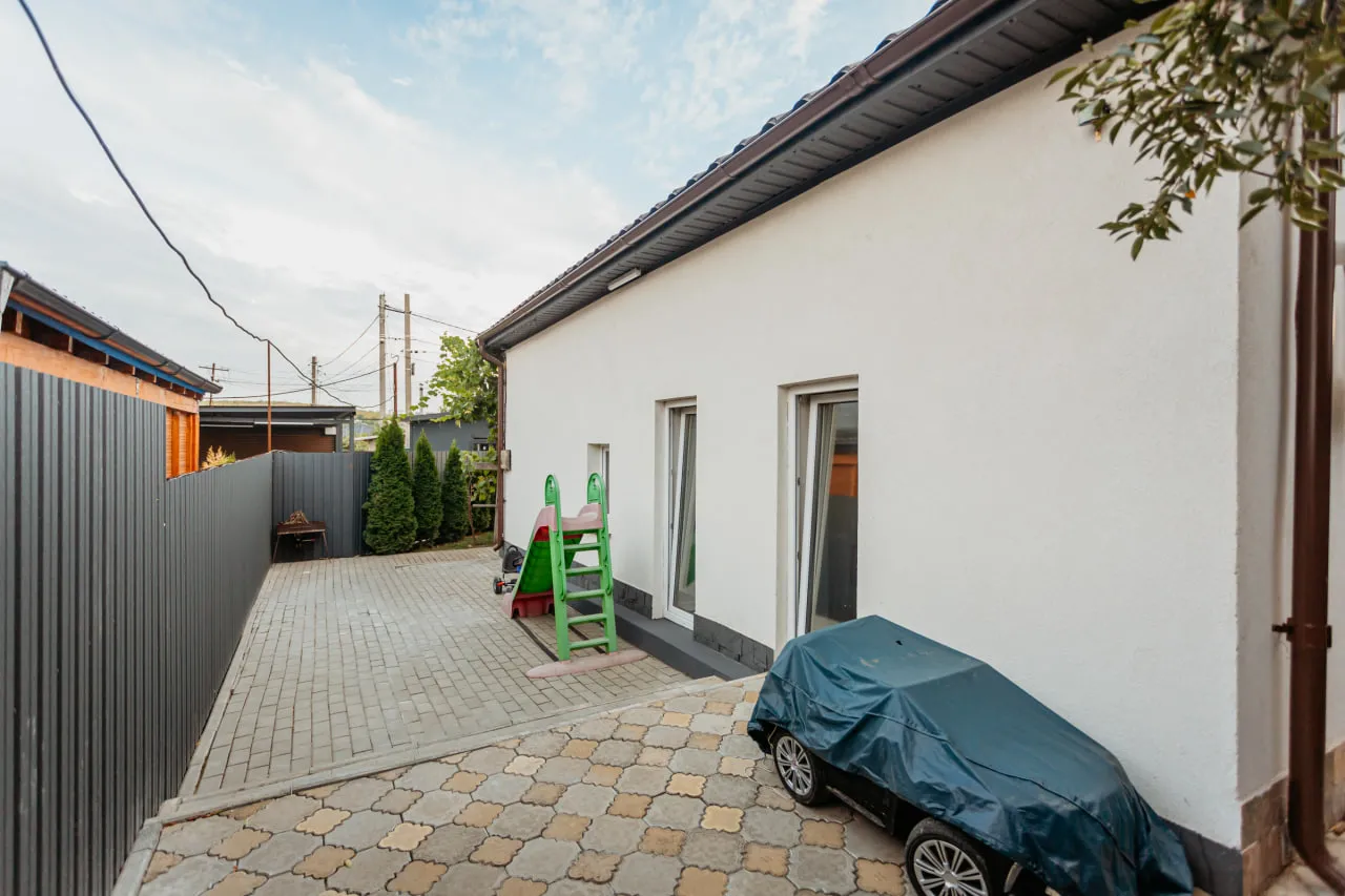 Chişinău Durleşti str. Livezilor  2