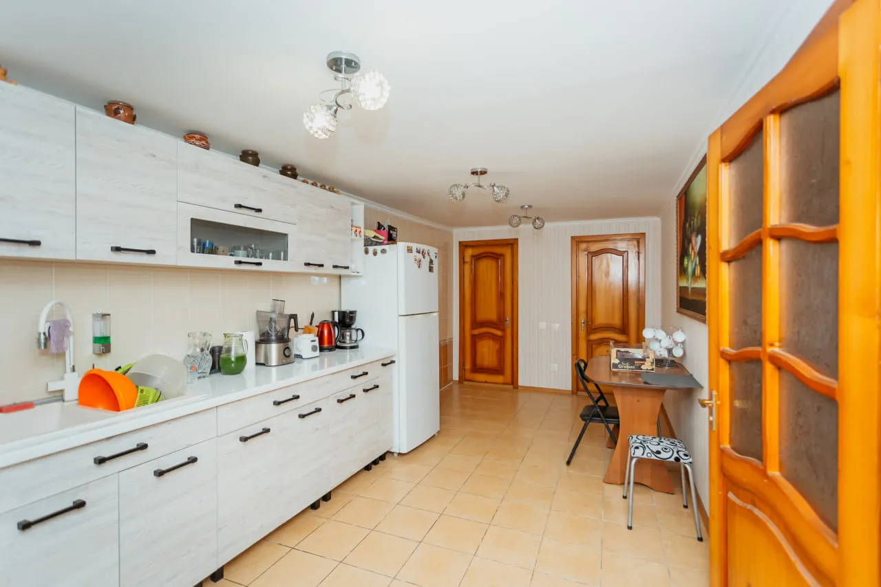 Chișinău Codru str. Izvoarelor 17