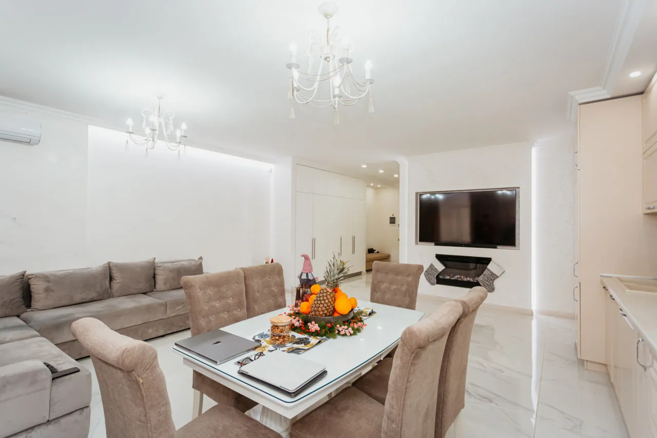 Chișinău Botanica str. Grenoble 5