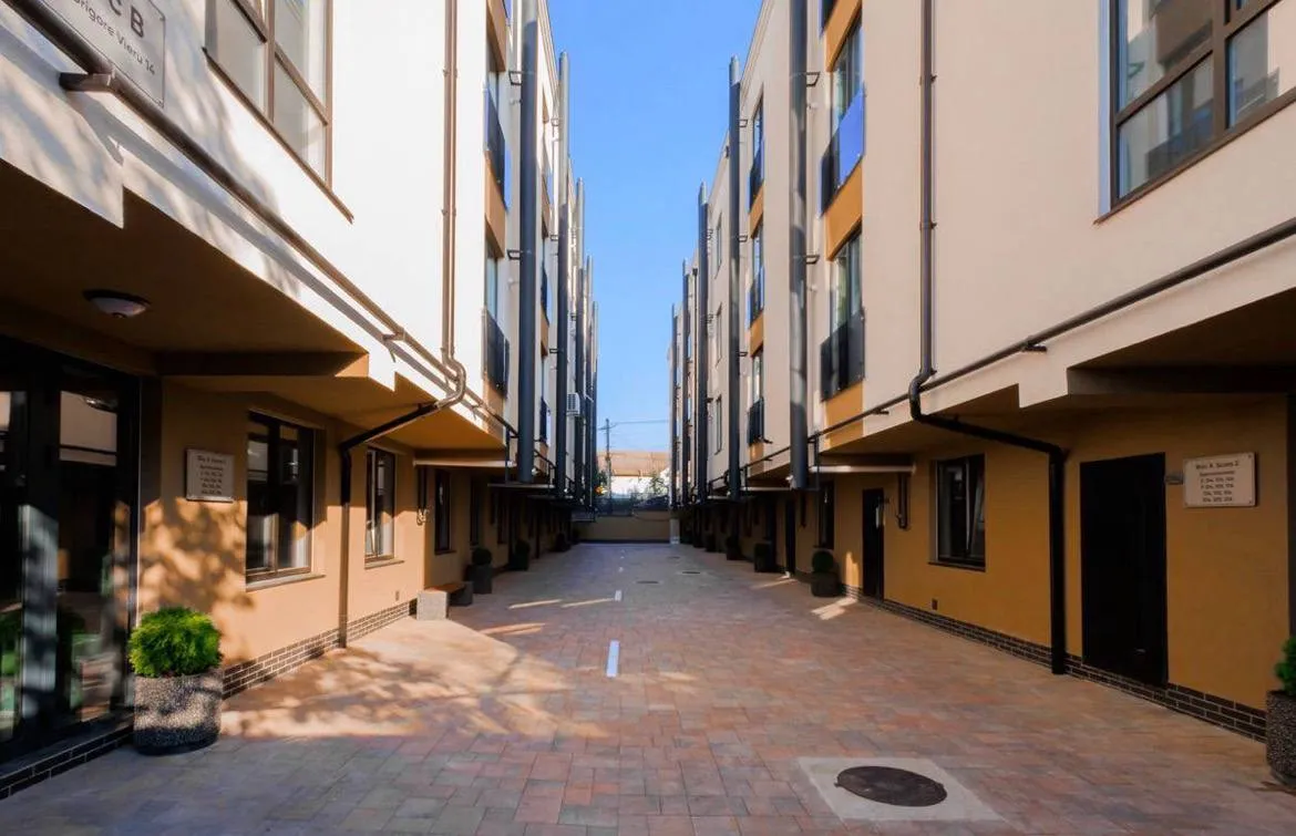 Ialoveni, Centru str. Grigore Vieru 10