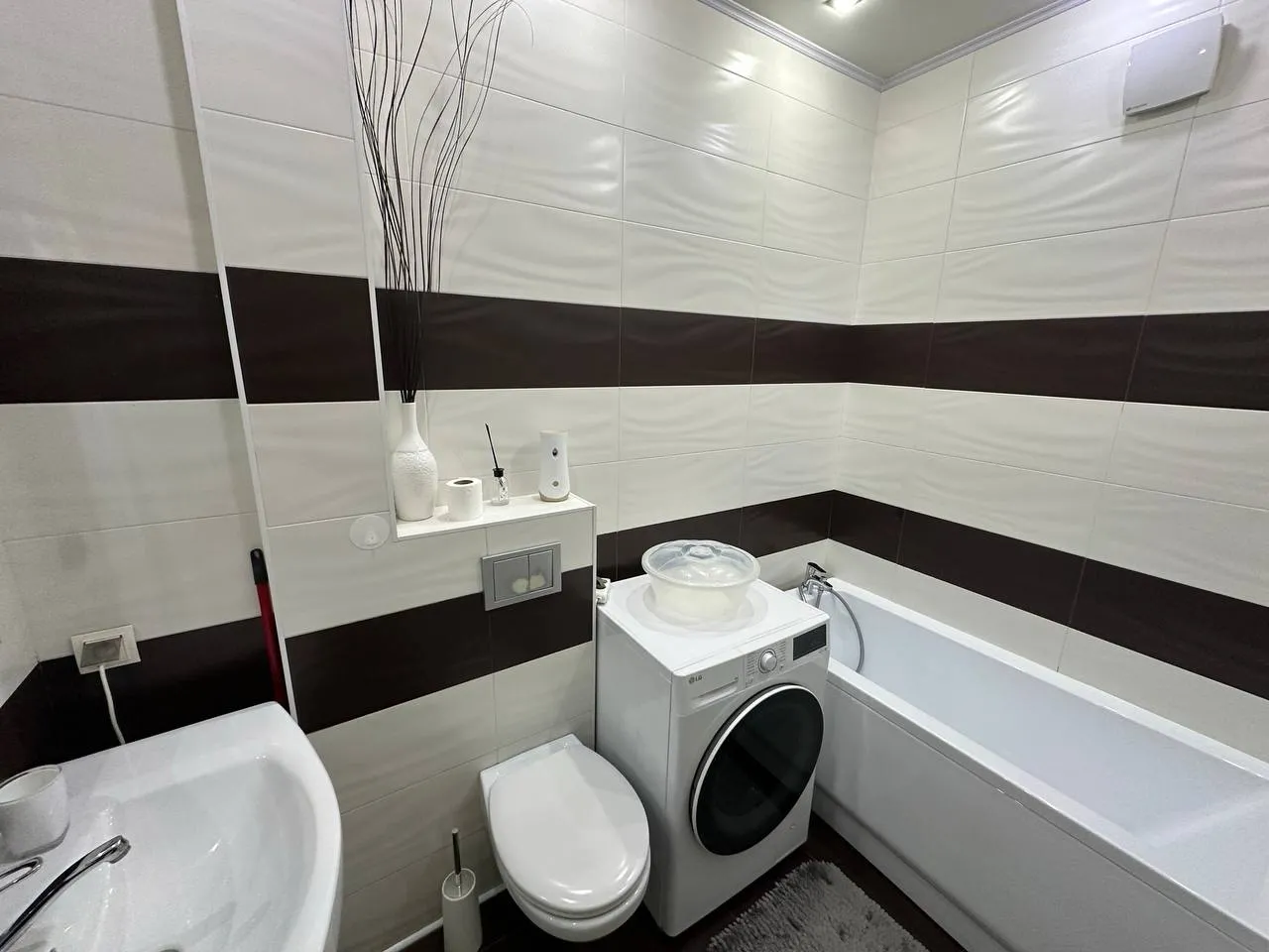 Chișinău Botanica str. Trandafirilor 5