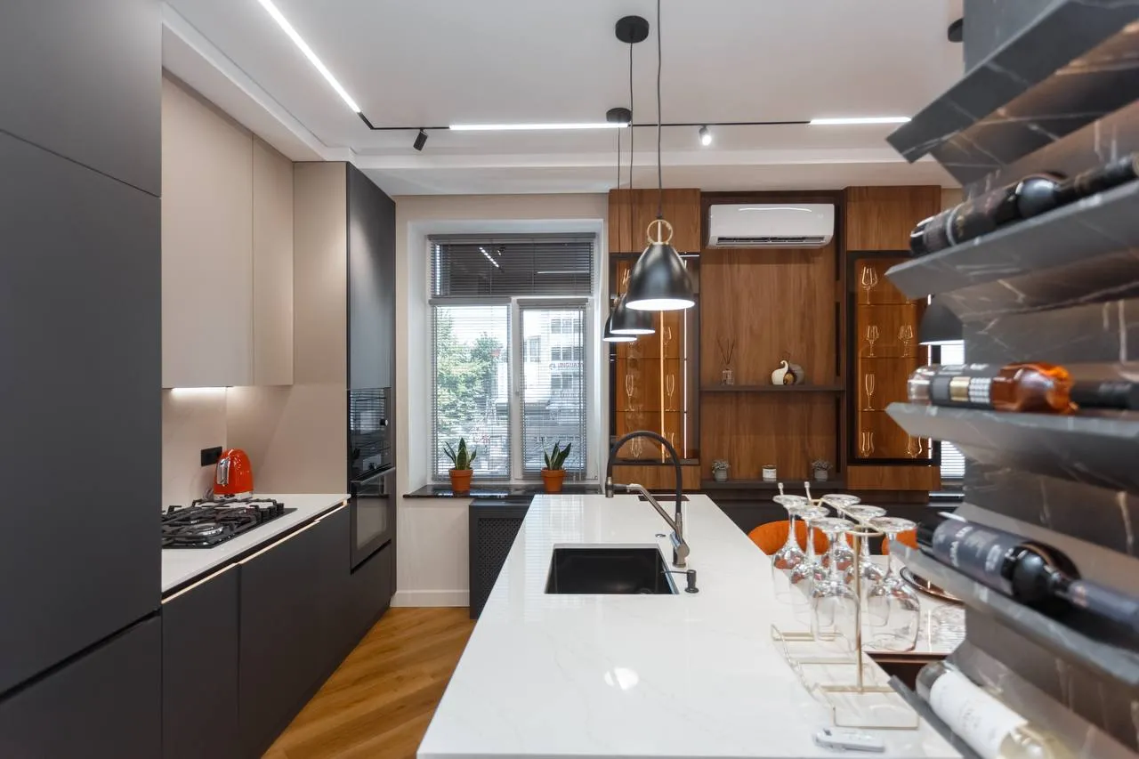 Chișinău Centru bd. Ștefan cel Mare și Sfânt 1