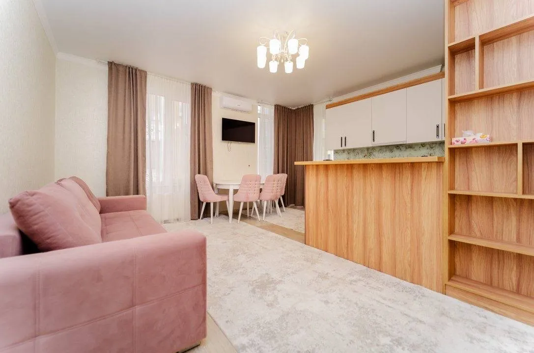 Liviu Deleanu 10/1  18