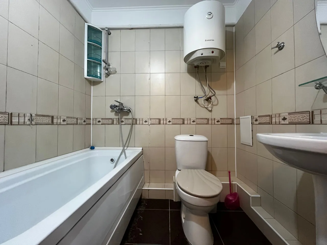 Chișinău Botanica bd. Cuza Vodă 3