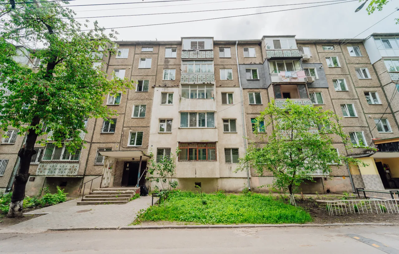 Chișinău Botanica str. Nicolai Zelinski 17