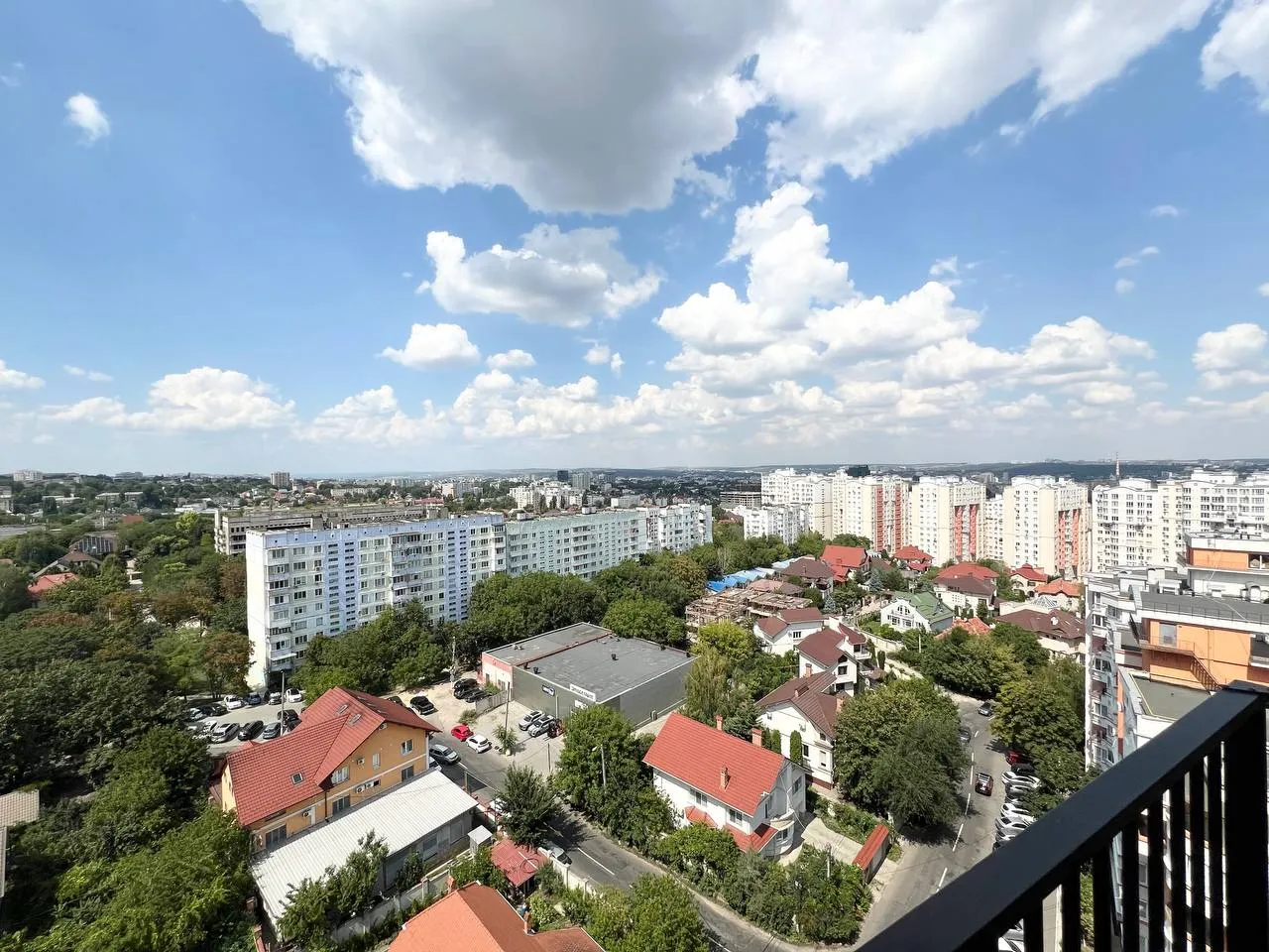 Chișinău Centru str. Nicolae Testemițanu 11