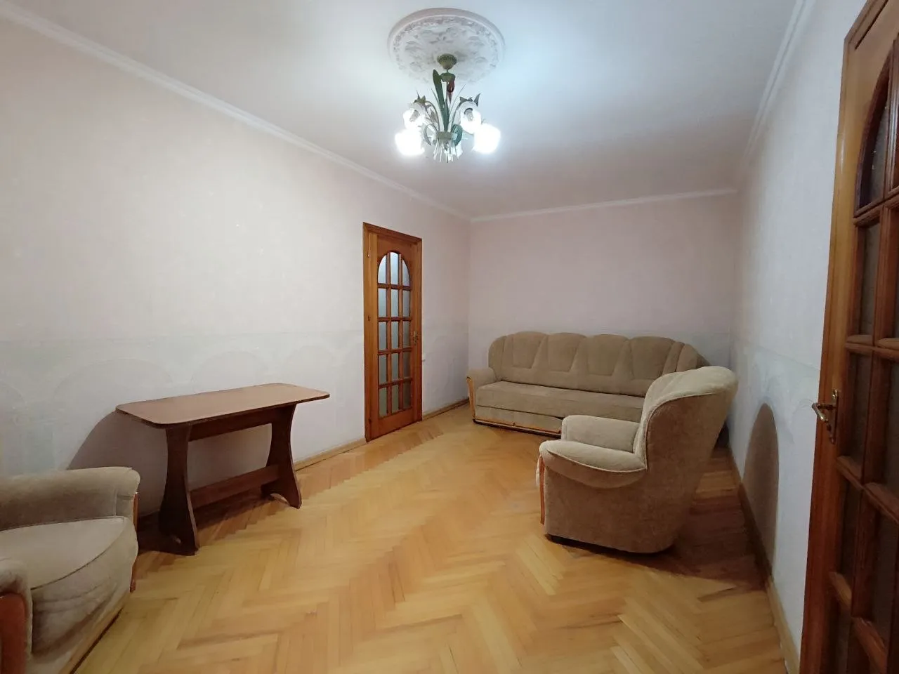 Chișinău Botanica str. Hristo Botev  3