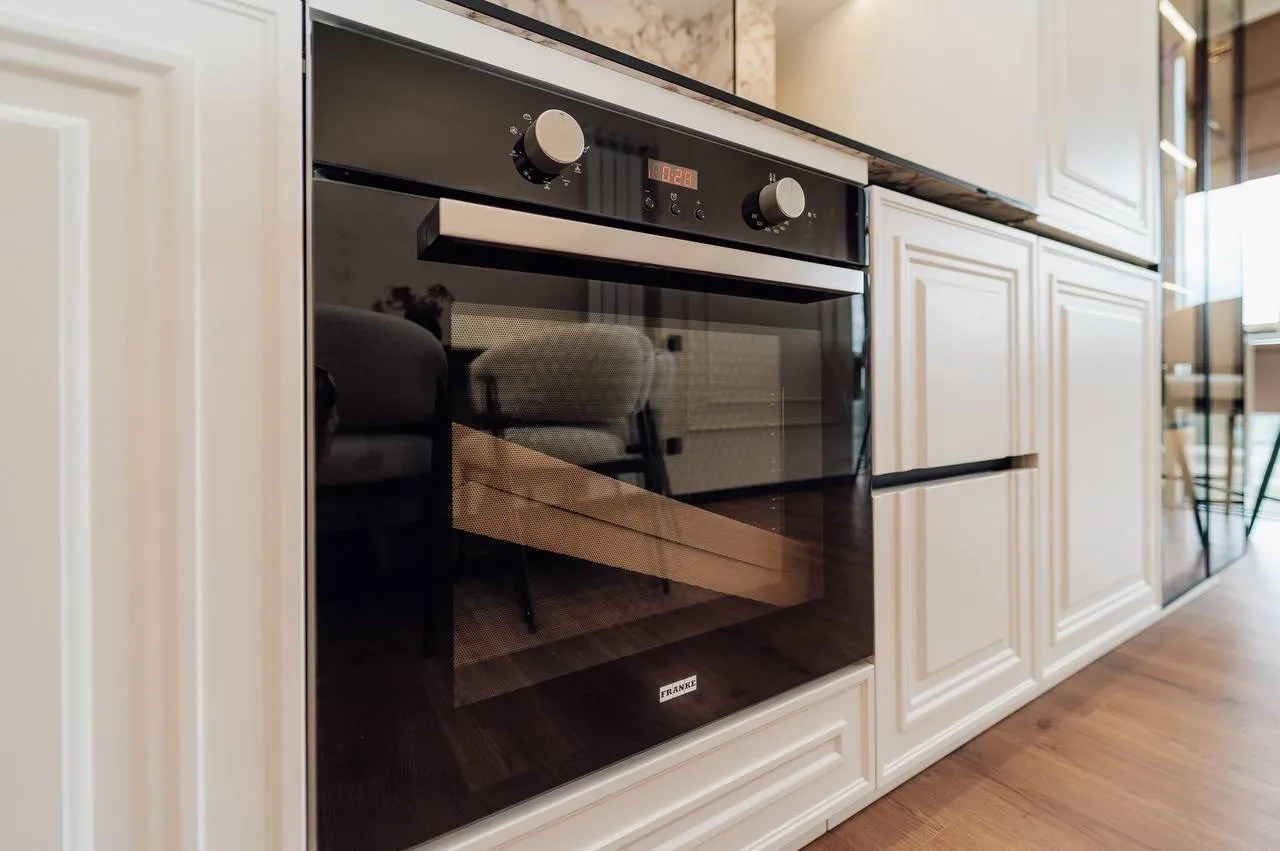 Str. Vasile Lupu 28 E  9