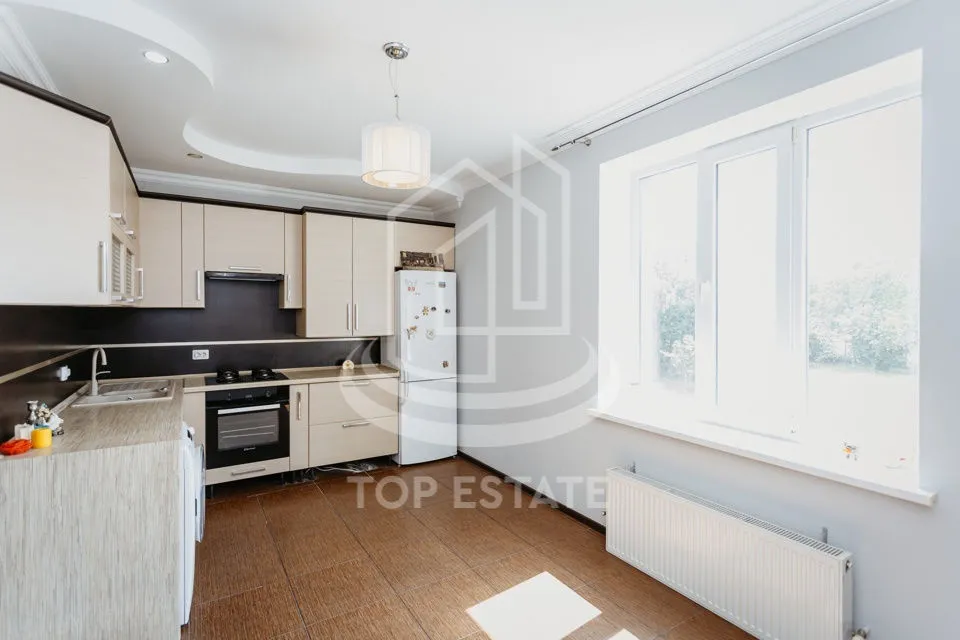 Costești Centru str. Ștefan cel Mare și Sfânt . 5