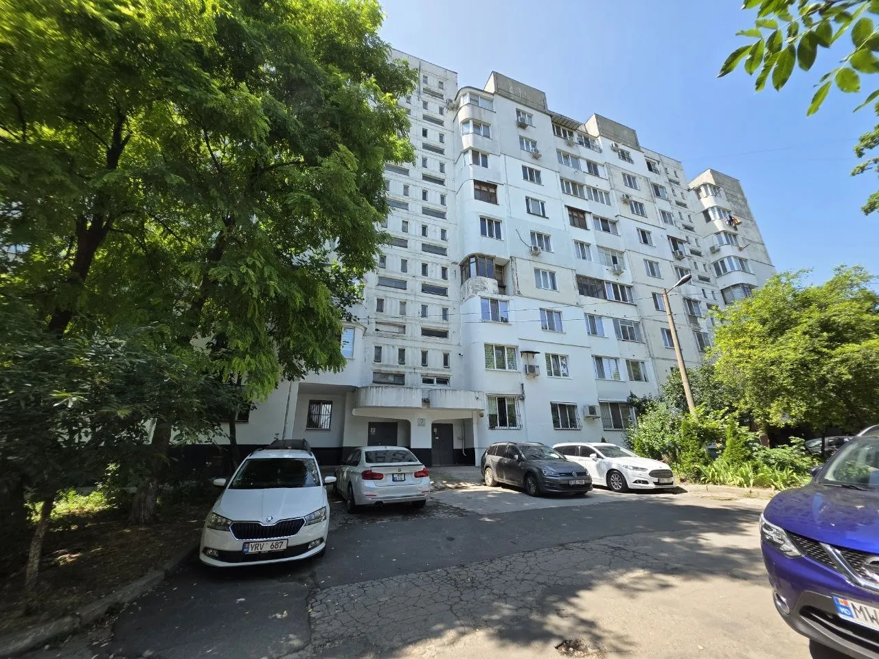 Chișinău Botanica bd. Dacia 12
