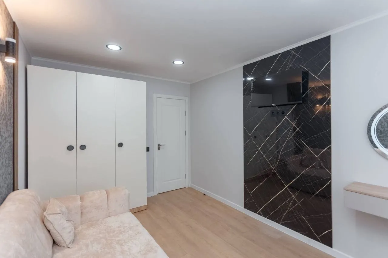 Chișinău Botanica str. Independenței 1