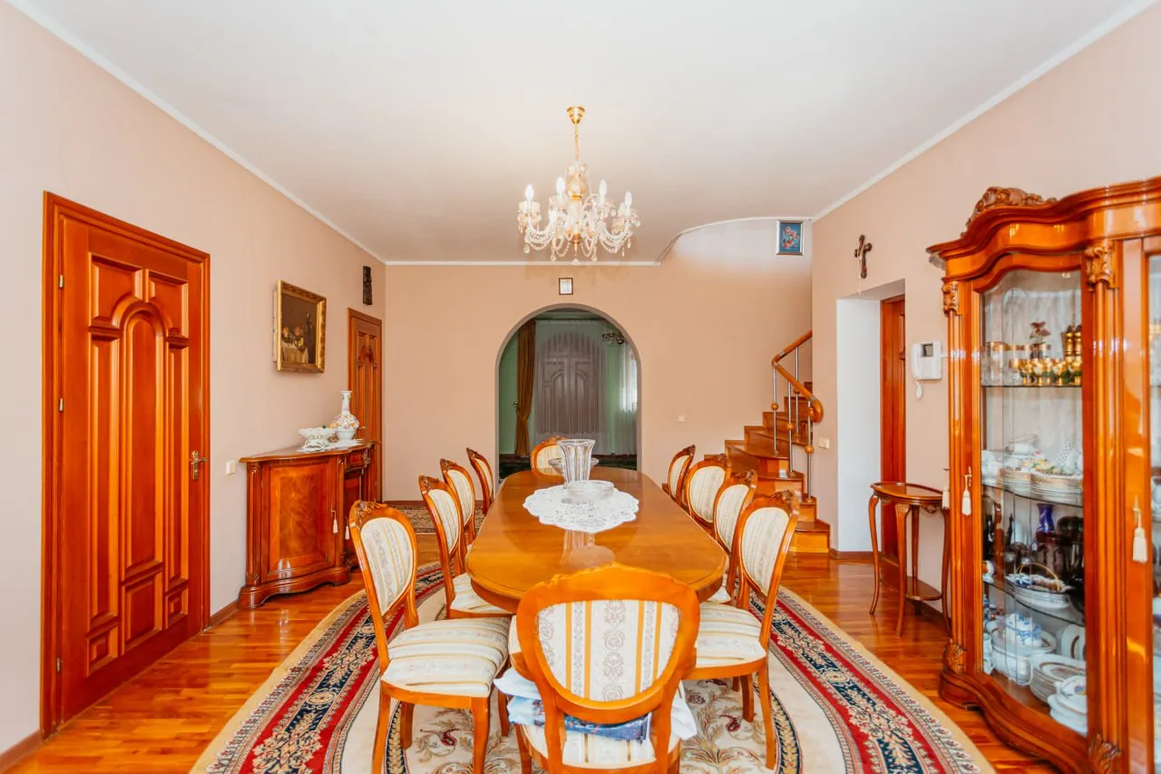 Chișinău Codru str. Sfîntul Petru 6