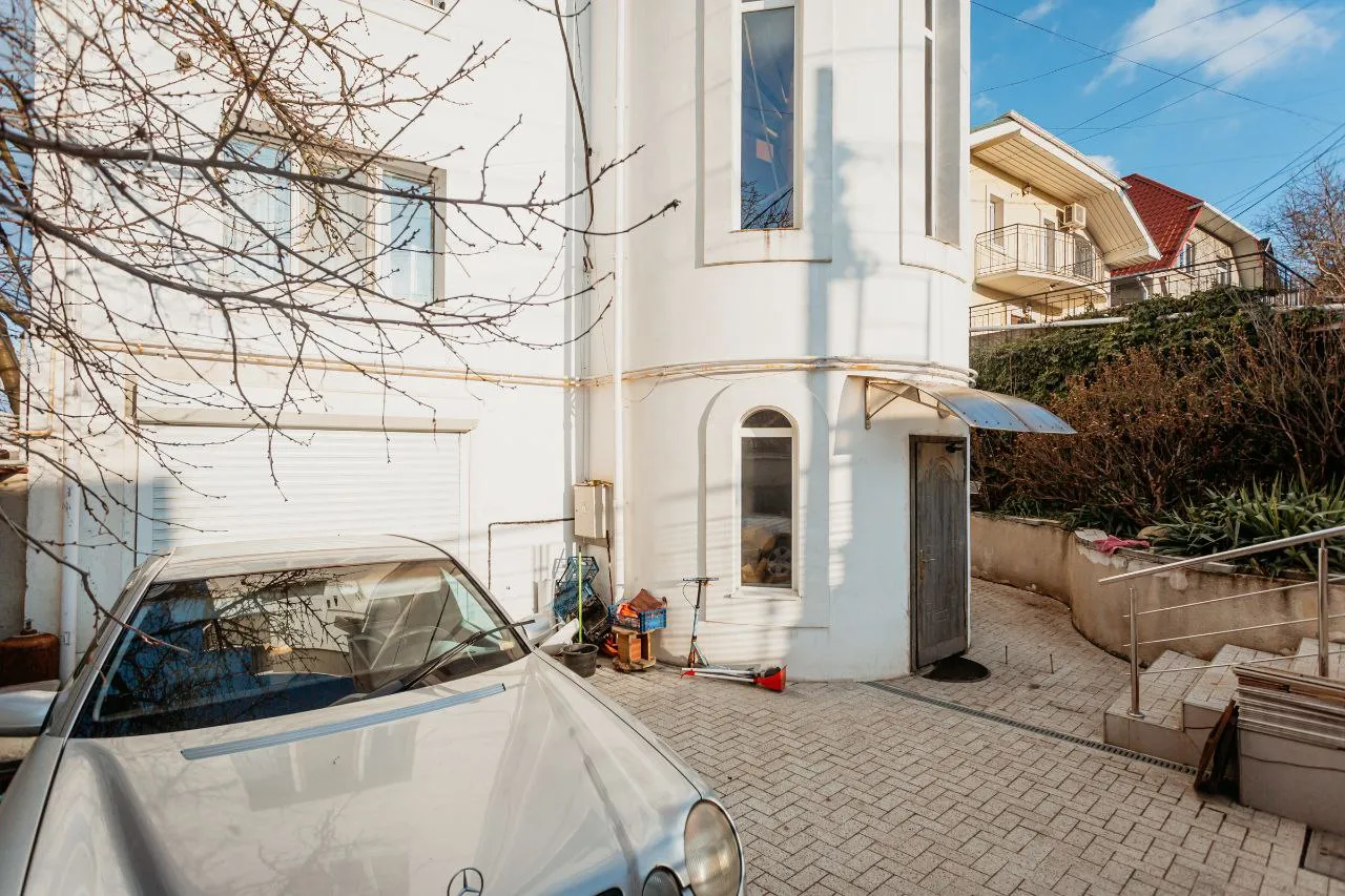 Chișinău Telecentru str. Crinilor  12