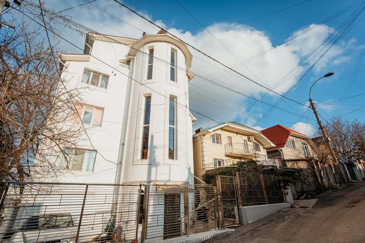 Chișinău Telecentru str. Crinilor  14