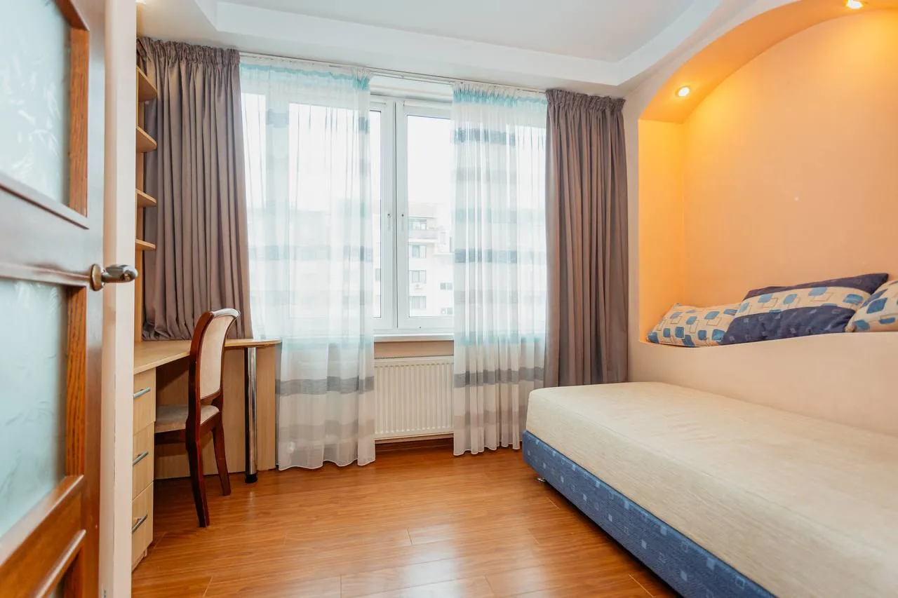 Chișinău Buiucani str. Alba Iulia 7