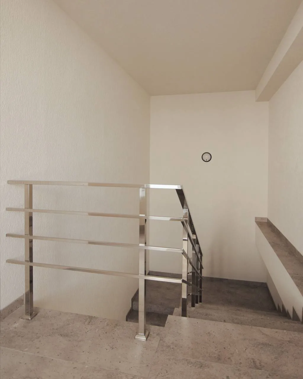 Ialoveni, Centru str. Grigore Vieru 7