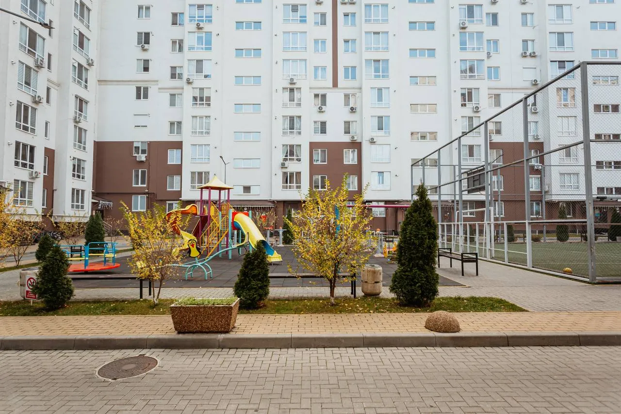 Chișinău Buiucani str. Nicolae Costin 11