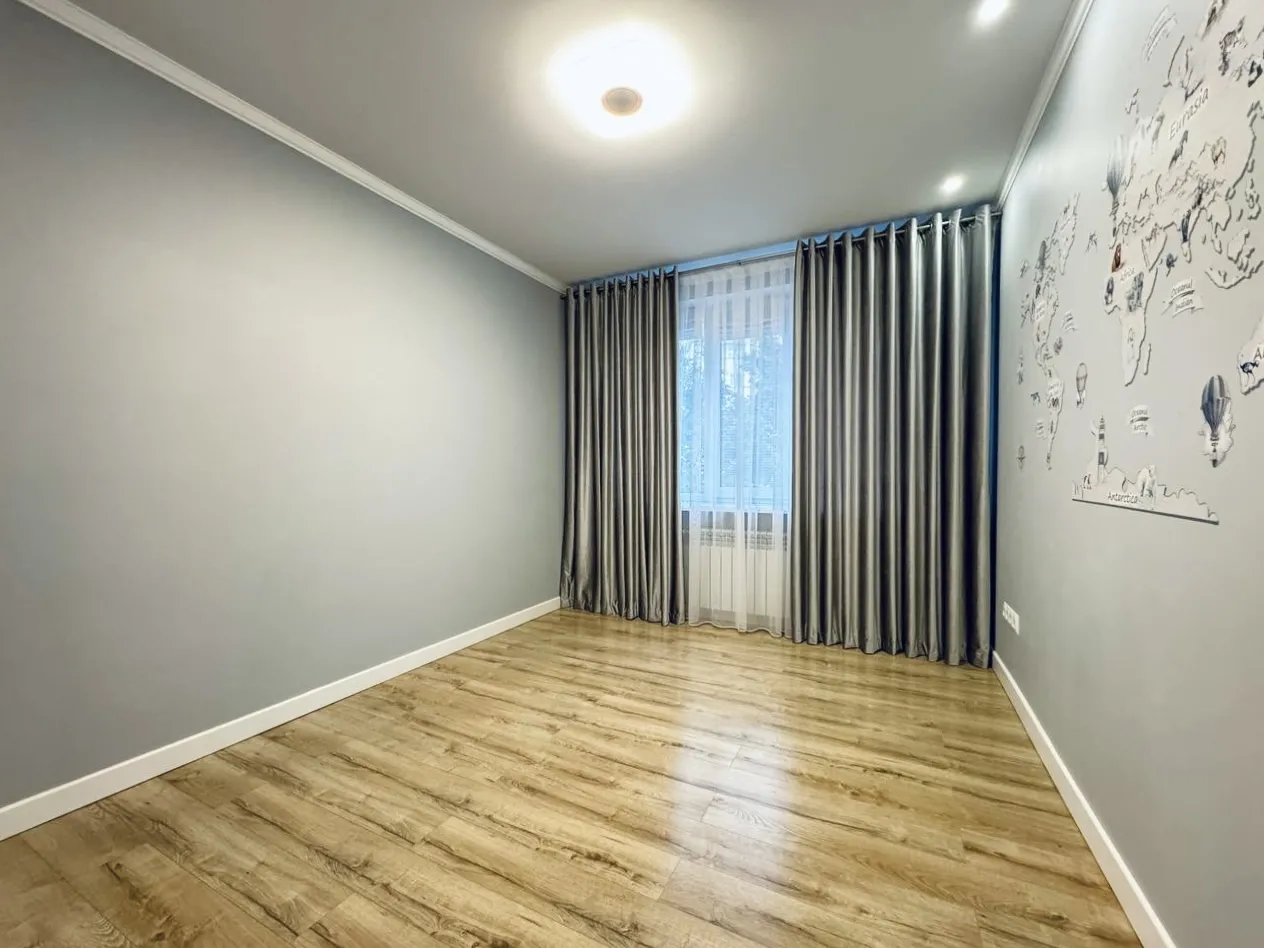 Chișinău Botanica bd. Decebal 4