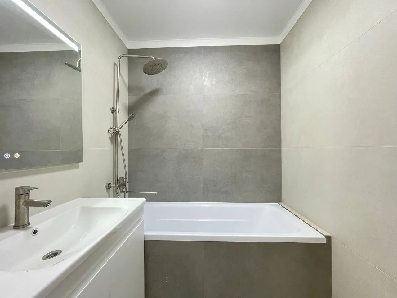 Chișinău Botanica bd. Dacia 9