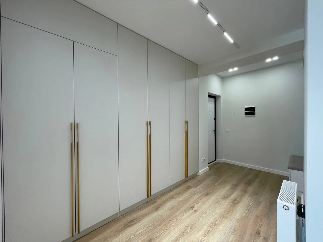 Ialoveni, Centru str. Alexandru cel Bun 10