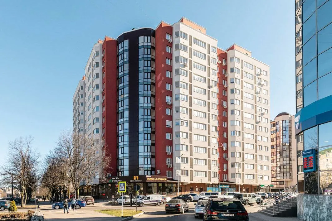 Chișinău Buiucani str. Alba Iulia 8