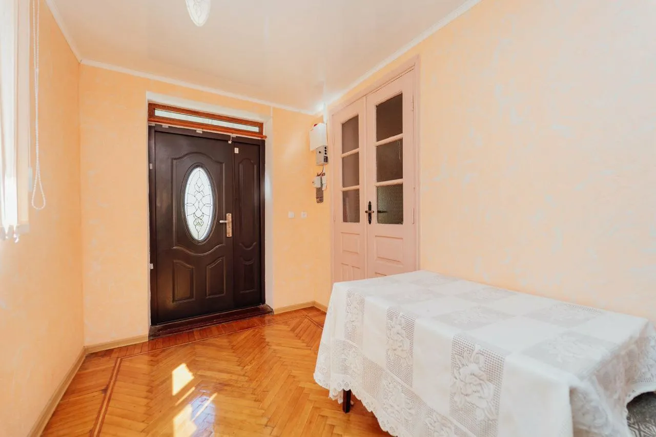 Chişinău Codru str. Cîmpului  24