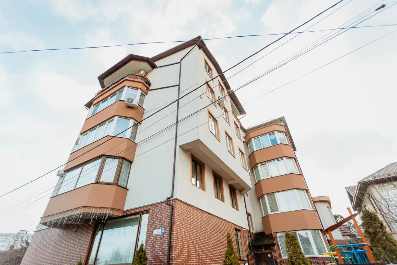 Chișinău Botanica bd. Traian 15