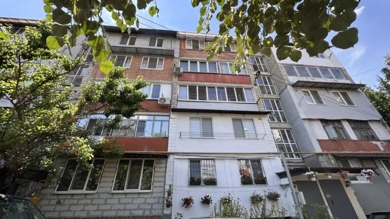 Chișinău Botanica bd. Dacia 10