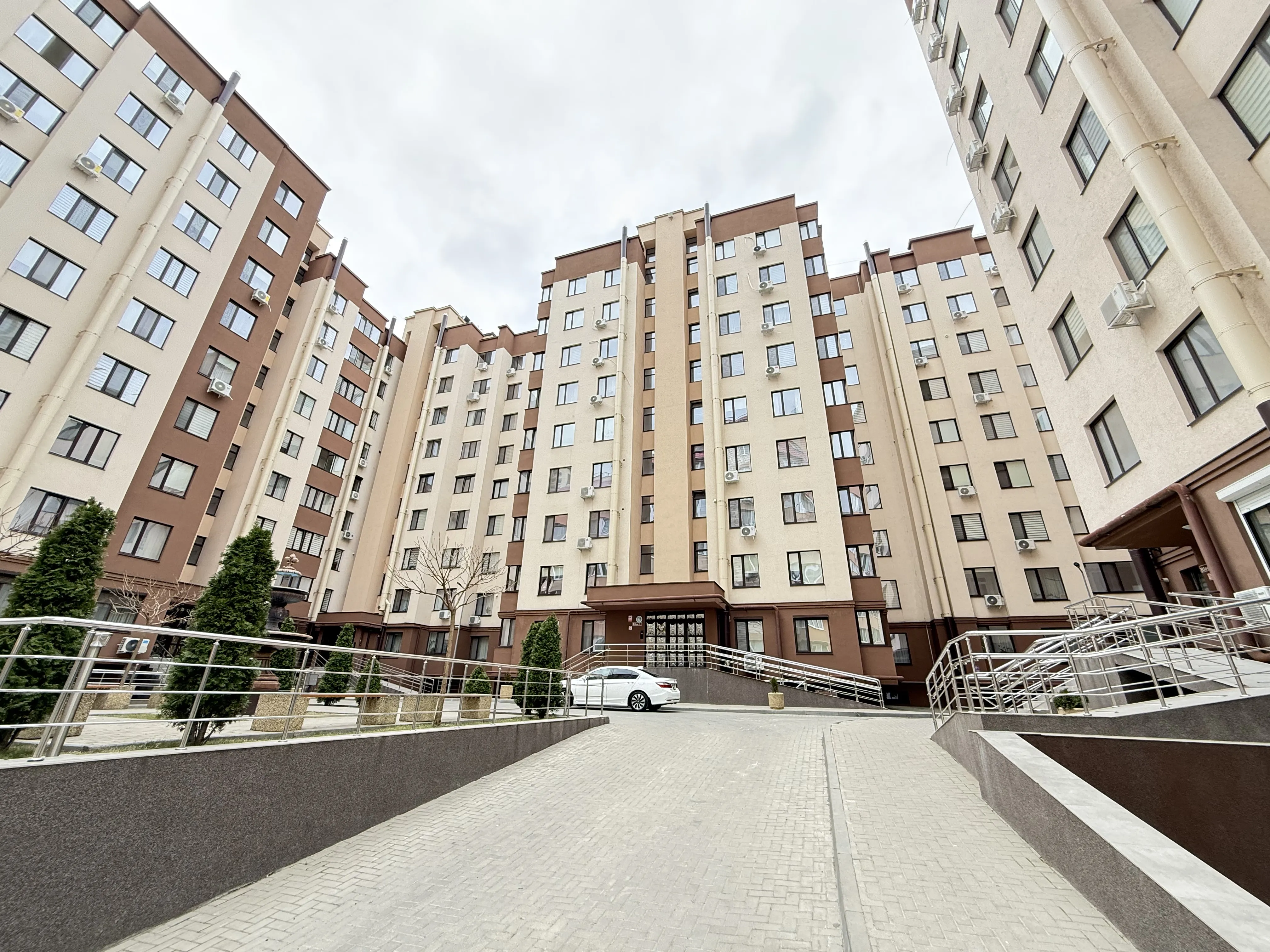 Chișinău Ciocana bd. Mircea cel Bătrân 9