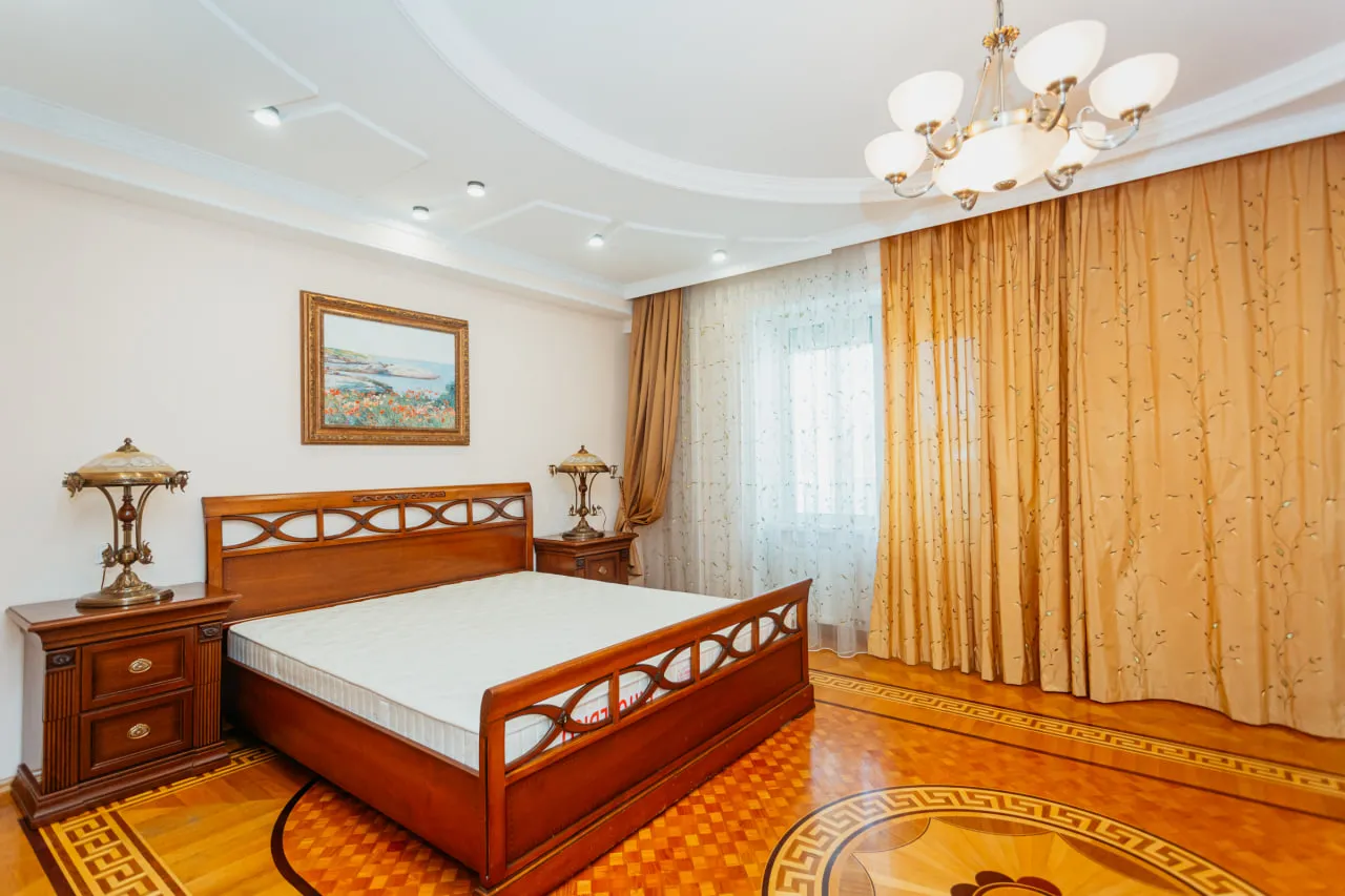 Chișinău Centru str. Mihai Eminescu  4