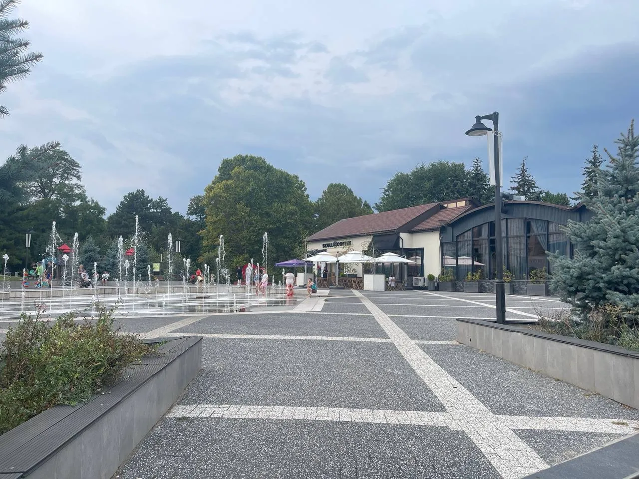 Chișinău Botanica bd. Decebal 10