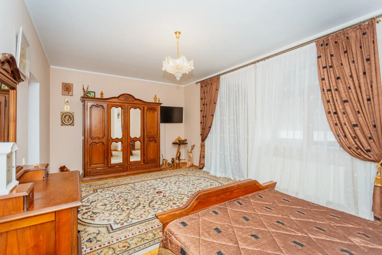 Chișinău Codru str. Sfîntul Petru 10