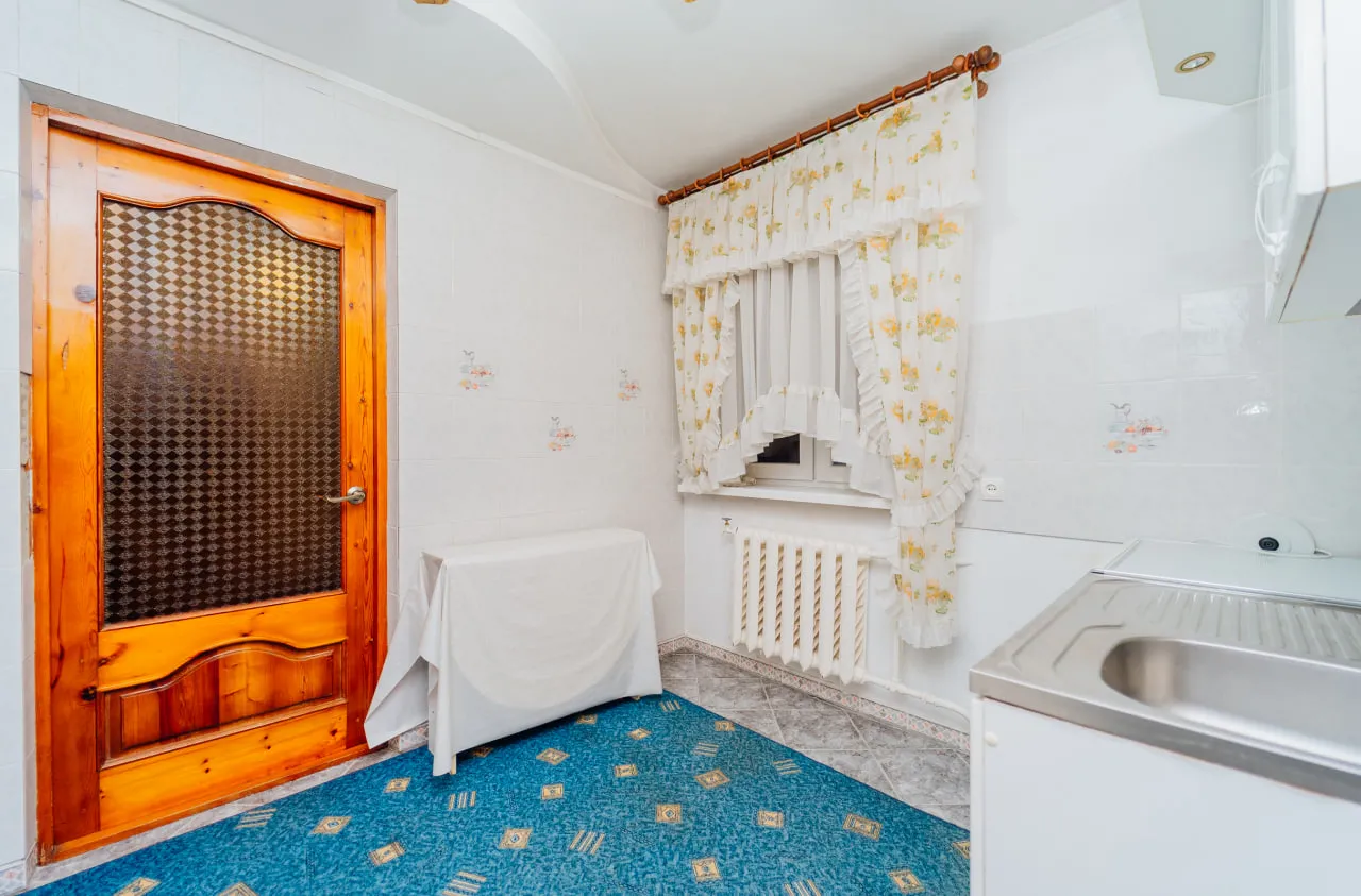 Chișinău Botanica str. Salcâmilor 6