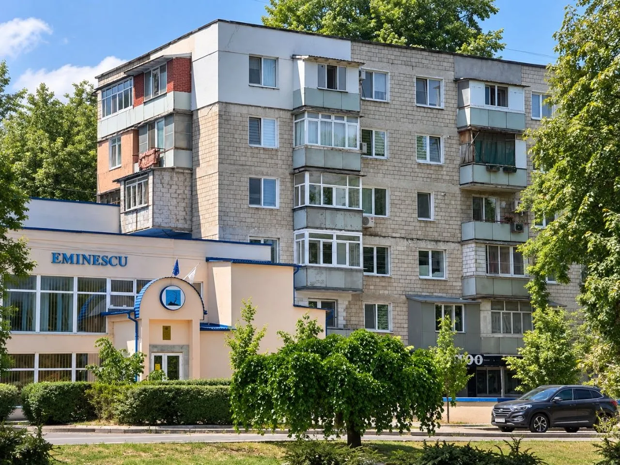 Кишинев Ботаника бул. Дачия 6