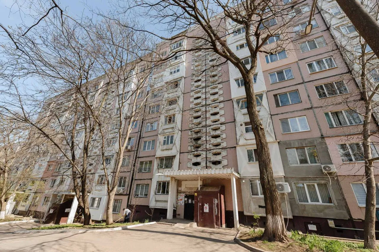 Chișinău Buiucani str. Onisifor Ghibu 15