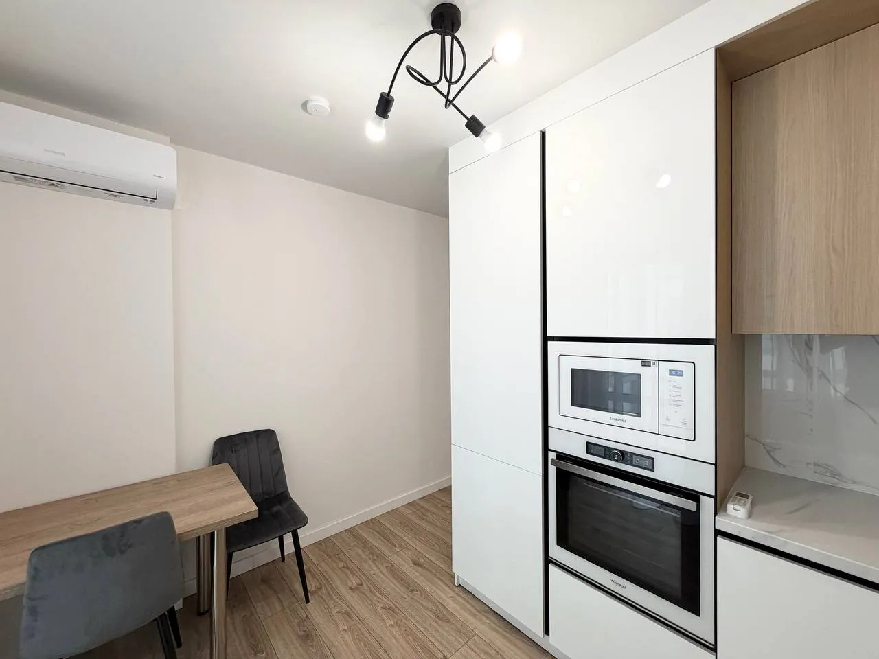 Chișinău Centru bd. Renașterii Naționale 1