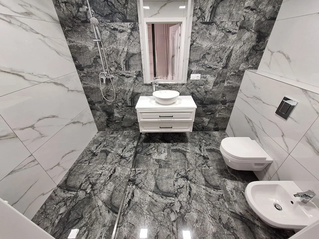 Chișinău Botanica str. Trandafirilor 6