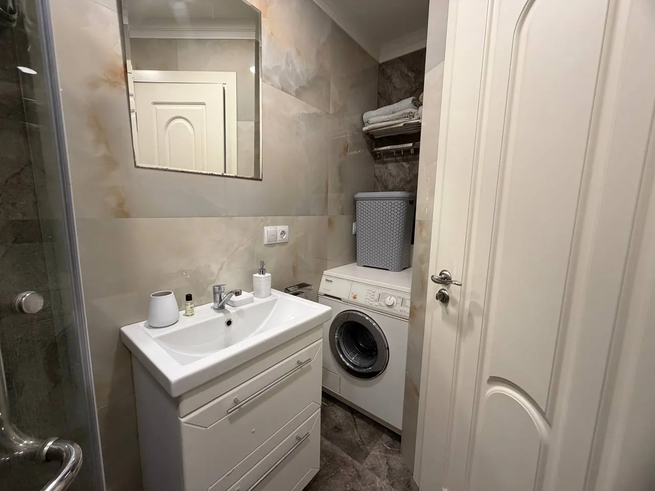 Chișinău Centru bd. Ștefan cel Mare și Sfânt 10