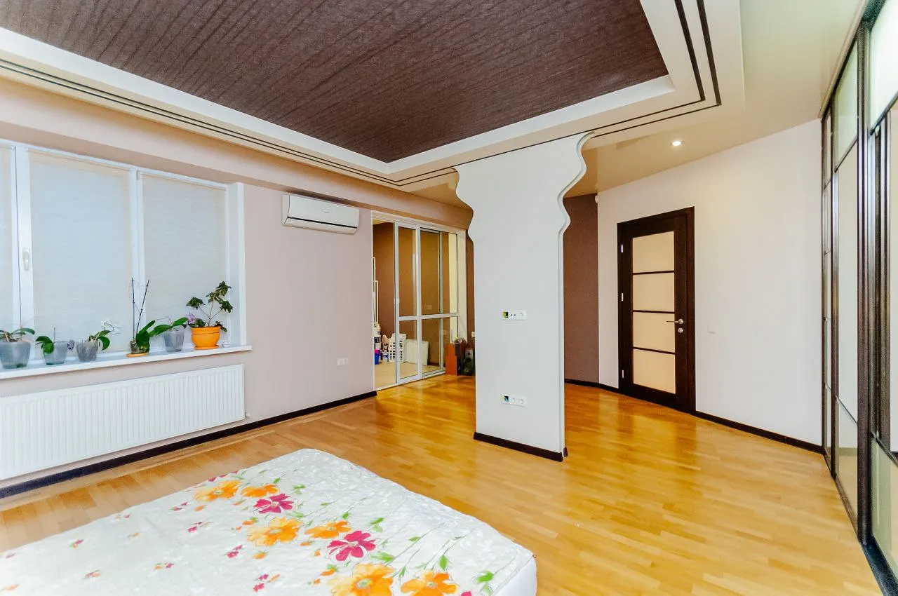 Chișinău Ciocana str.Mircea cel Bătrîn  8