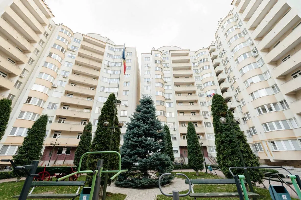 Chișinău Buiucani str. Alba Iulia 10