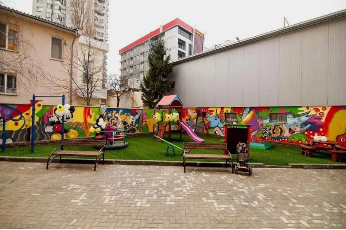 Chișinău Botanica bd. Decebal 10