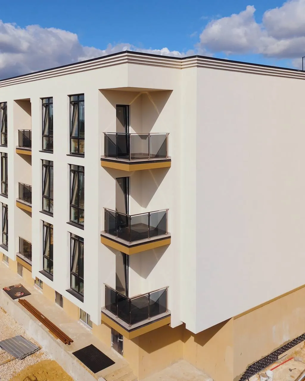 Ialoveni, Centru str. Grigore Vieru 2