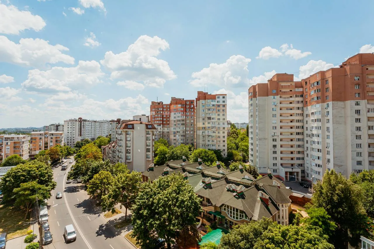 Chișinău Buiucani str. Liviu Deleanu 14