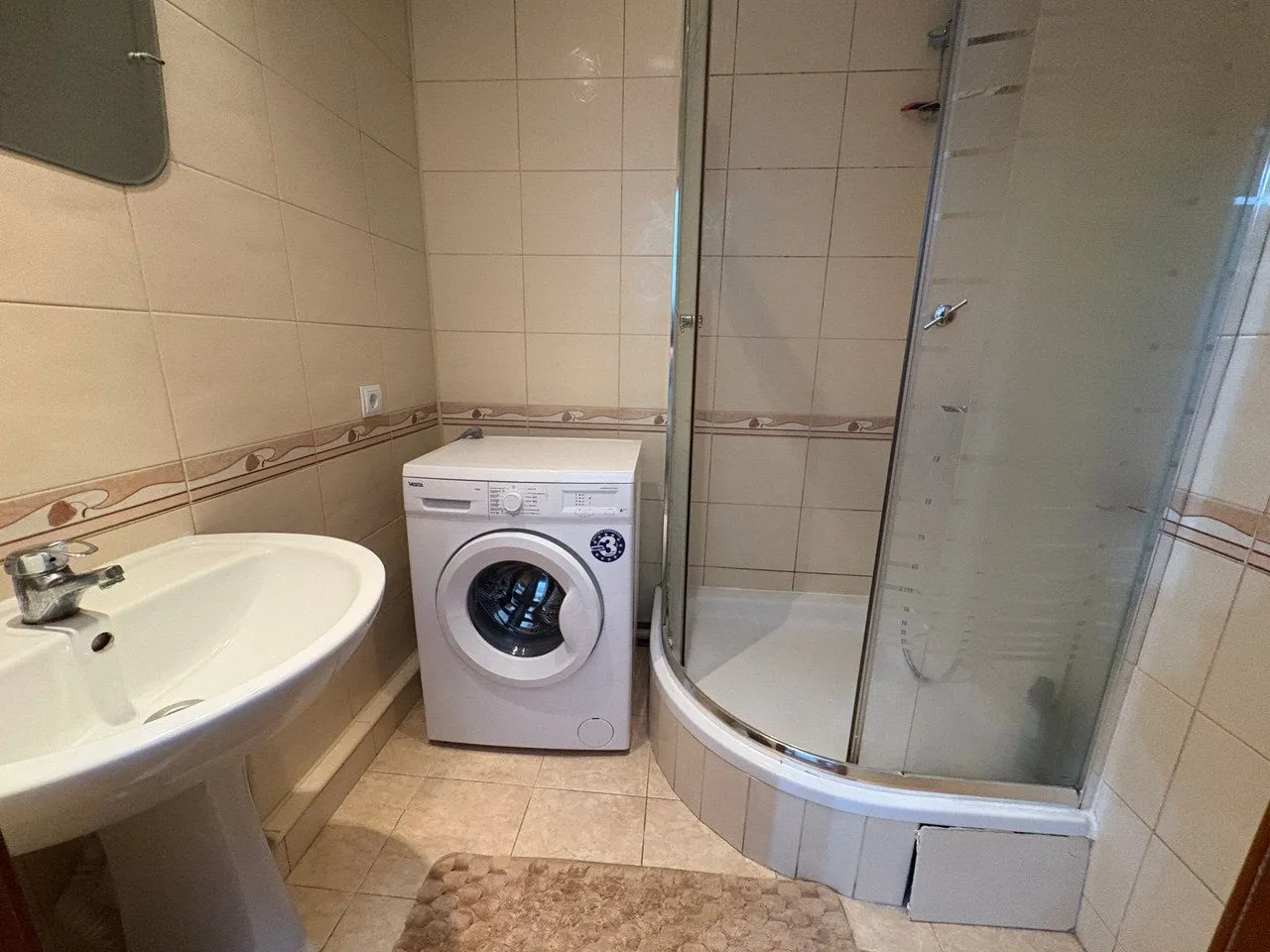 Chișinău Botanica str. Grenoble 6