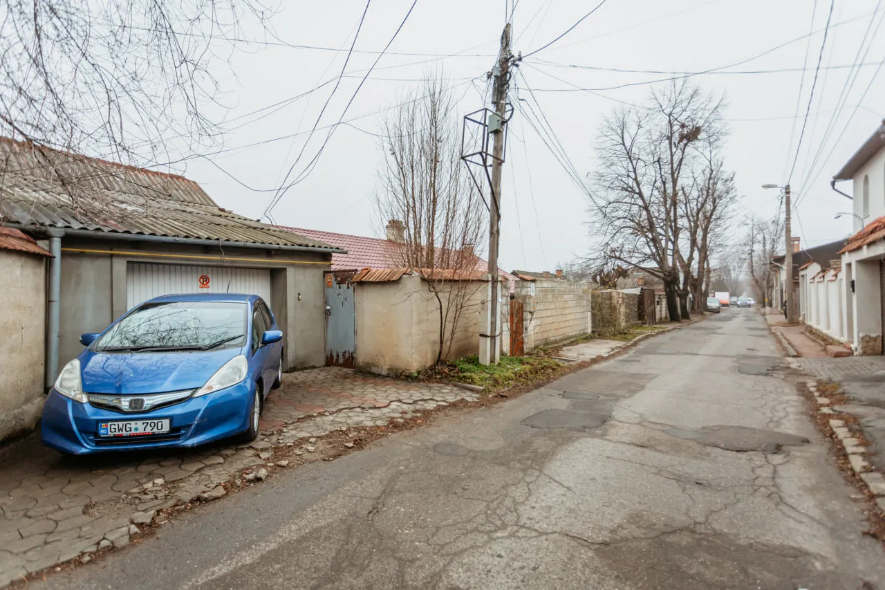Chișinău Centru str. Universității  14